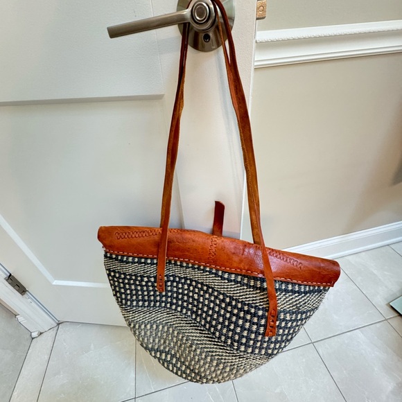 Stylish Tan and Cream Women's Bag - Picture 3 of 7